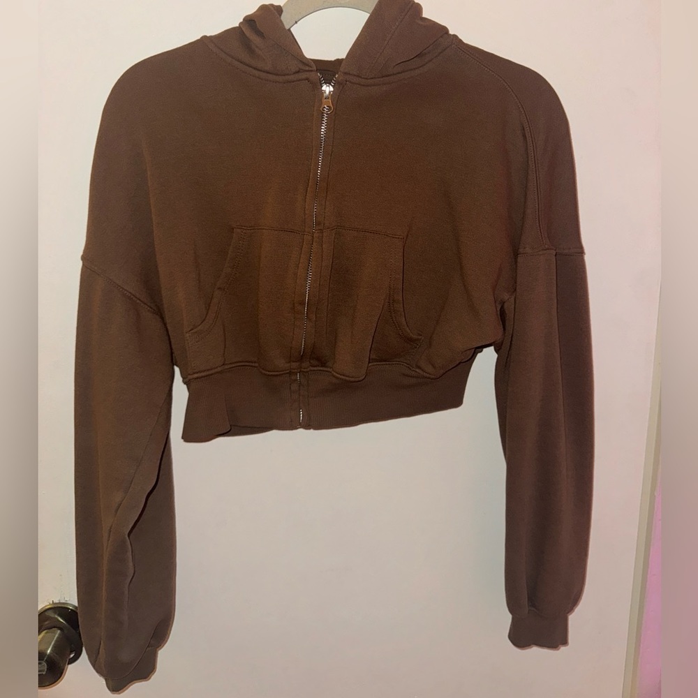 h&m divided cropped zip up hoodie